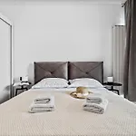 Sia In Odyssey Pool & Apartmán Năvodari