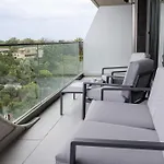 Sia In Odyssey Pool & * Năvodari