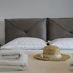 Sia In Odyssey Pool & *