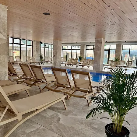 Sia In Odyssey Pool & Apartament
