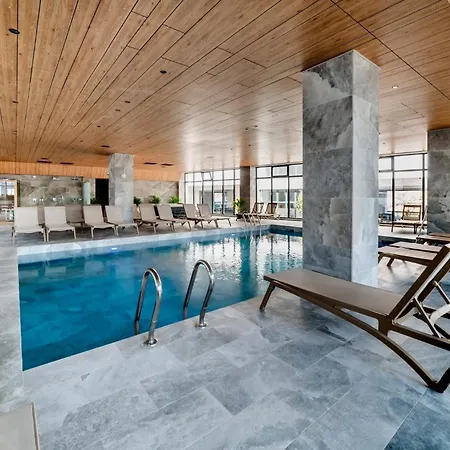 Sia In Odyssey Pool & Apartament