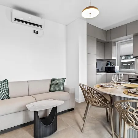Sia In Odyssey Pool & Apartament *