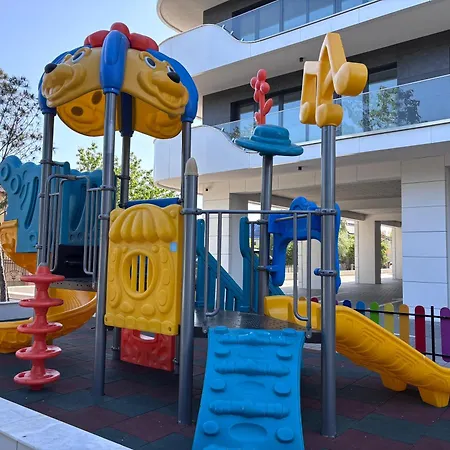 Sia In Odyssey Indoor Pool & Apartman *