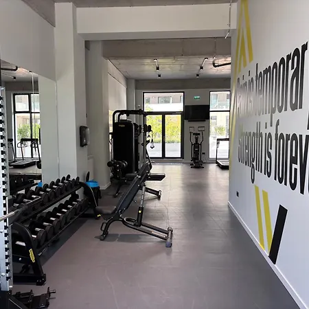 Sia In Odyssey Indoor Pool & *