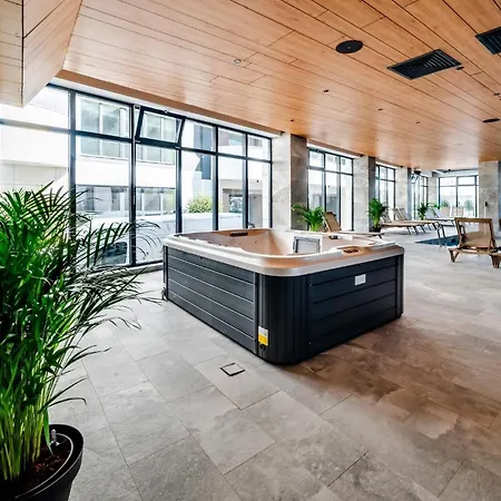 Sia In Odyssey Indoor Pool & Apartman Năvodari