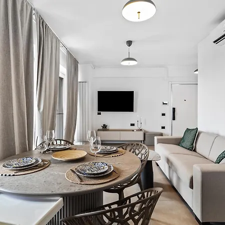 Sia In Odyssey Indoor Pool & *